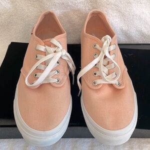 Women’s sz 9.5 Van’s Camden Platform Canvas Spanish Villa Shoes in soft Orange